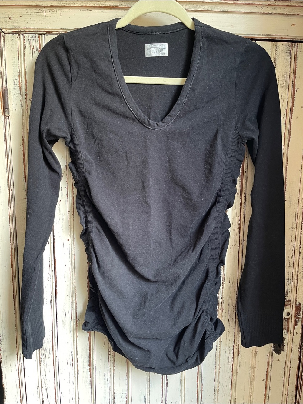 Athleta Women's Black V-Neck Long Sleeve Ruched Performance Top